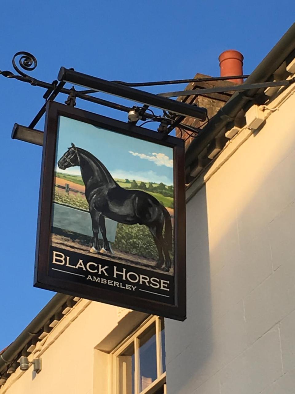 Black Horse Amberley  Bagian luar foto